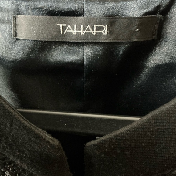 Tahari Black Sleeveless Sheath Dress Exposed Front Zip Textured Panel Lined M - Picture 3 of 3